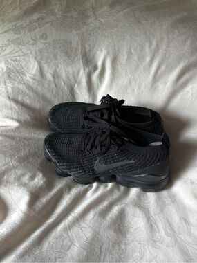 Nike Black Flyknit Vapormax Running Sneakers
